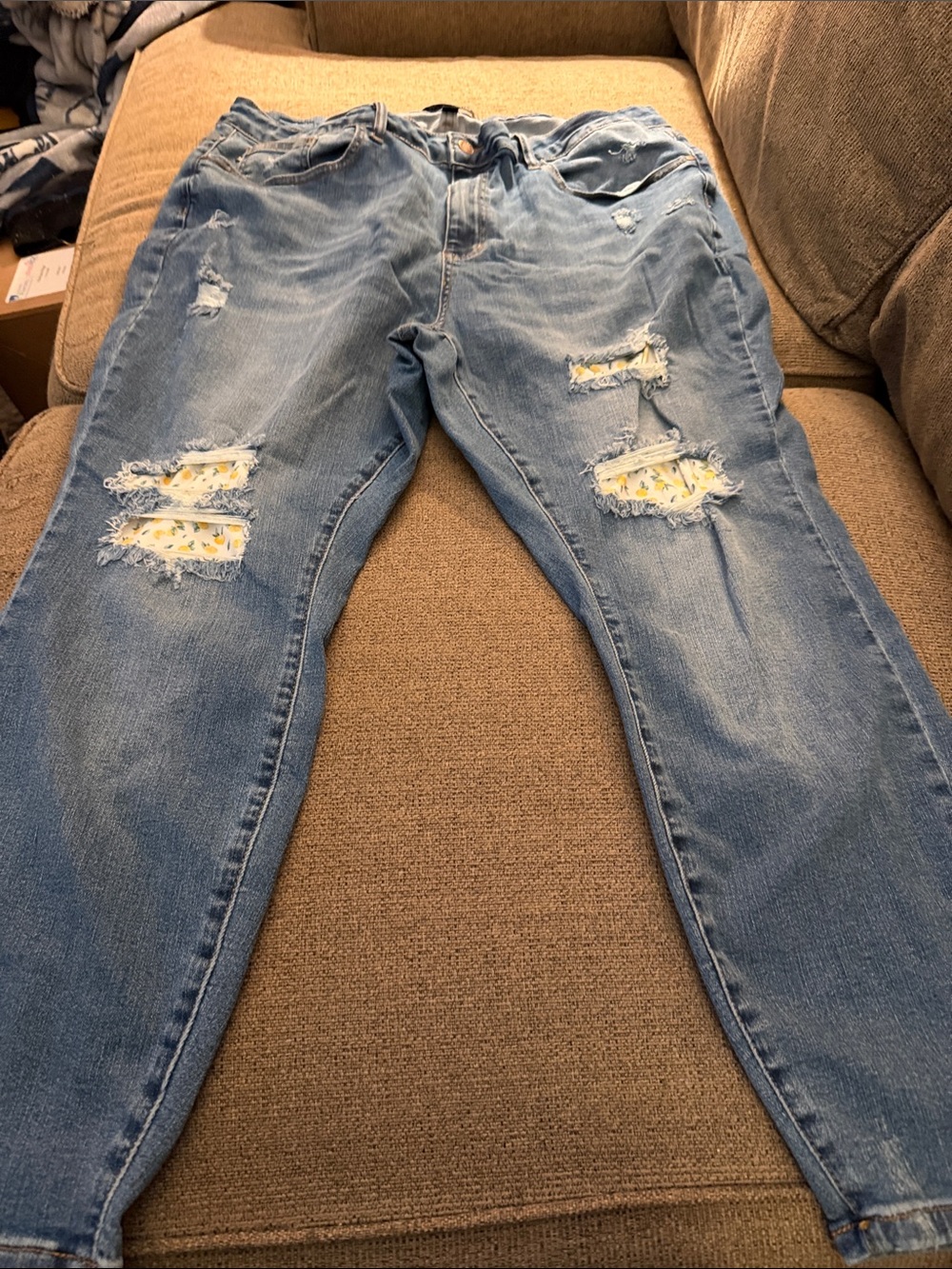 Judy Blue Light Blue Distressed Boyfriend Jeans with Floral Patch